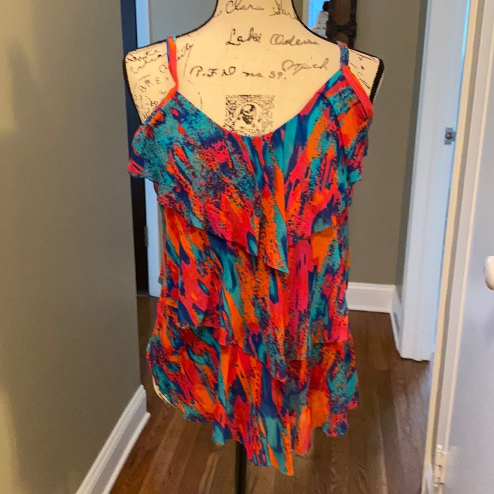 Tanking tiered multicolored swim wear